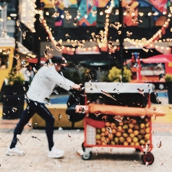 A man pushing a fruit cart around the corner from Colombia’s Agency for Reincorporation and Normalization (ARN). The normalcy of this man selling fruit in Bogotá stood in stark contrast with the challenges ARN staff had just conveyed about FARC ex-combata