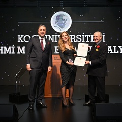 Professor Ayşe Zarakol was presented with the Koç University Rahmi M. Koç Medal of Science