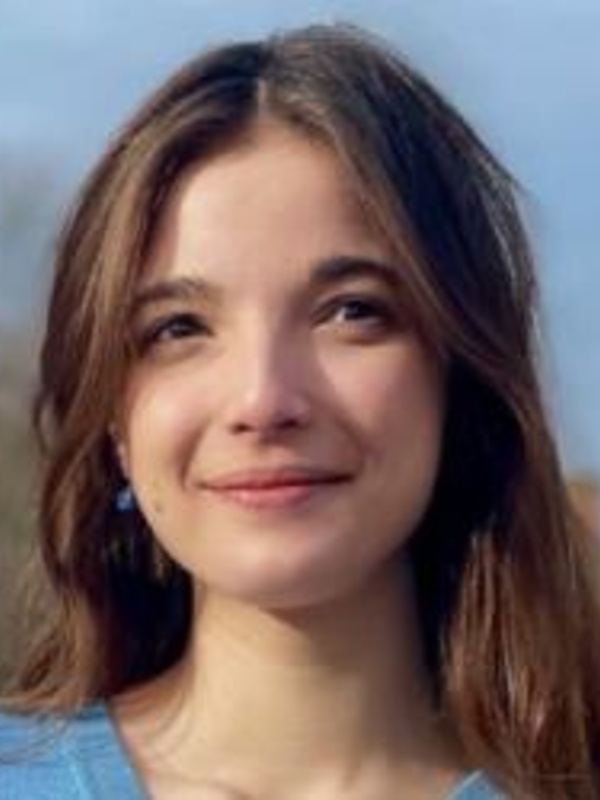 Veronica-Nicolle Hera