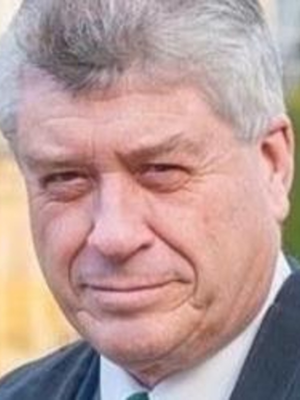 Dr Charles Jones